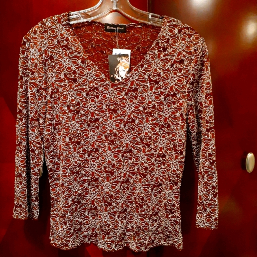 White Sequin Long-Sleeved Floral Brown Top